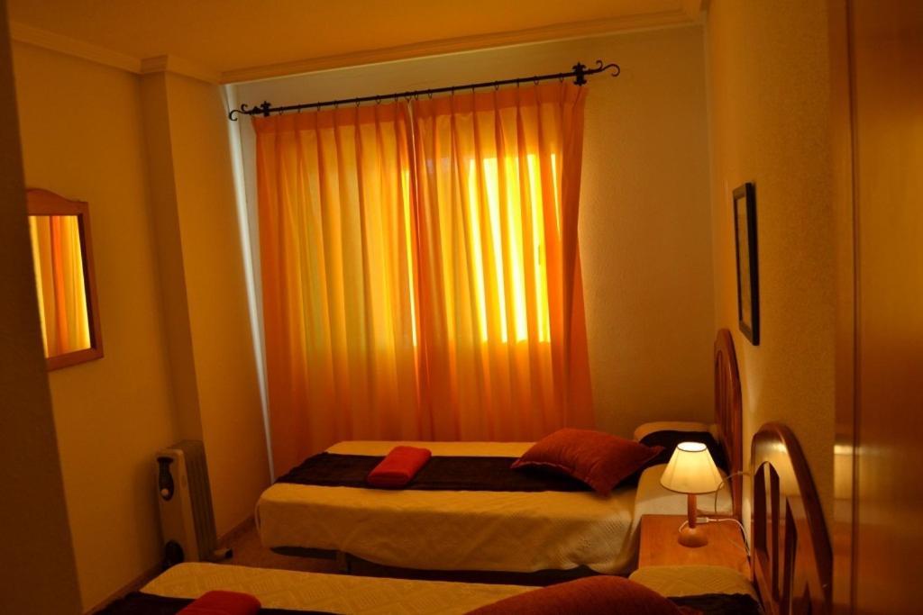 Apartamentos Turísticos Puerto Tomás Maestre La Manga del Mar Menor Habitación foto