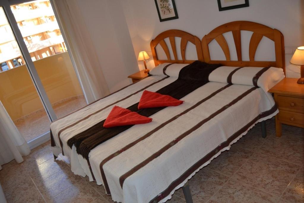 Apartamentos Turísticos Puerto Tomás Maestre La Manga del Mar Menor Habitación foto