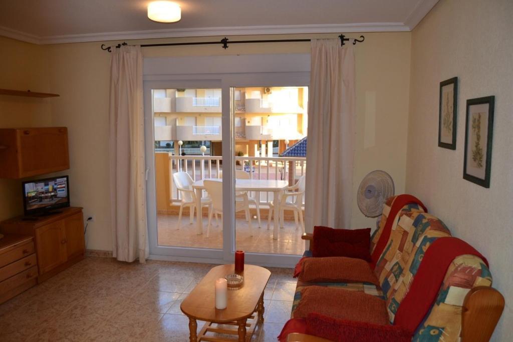 Apartamentos Turísticos Puerto Tomás Maestre La Manga del Mar Menor Habitación foto