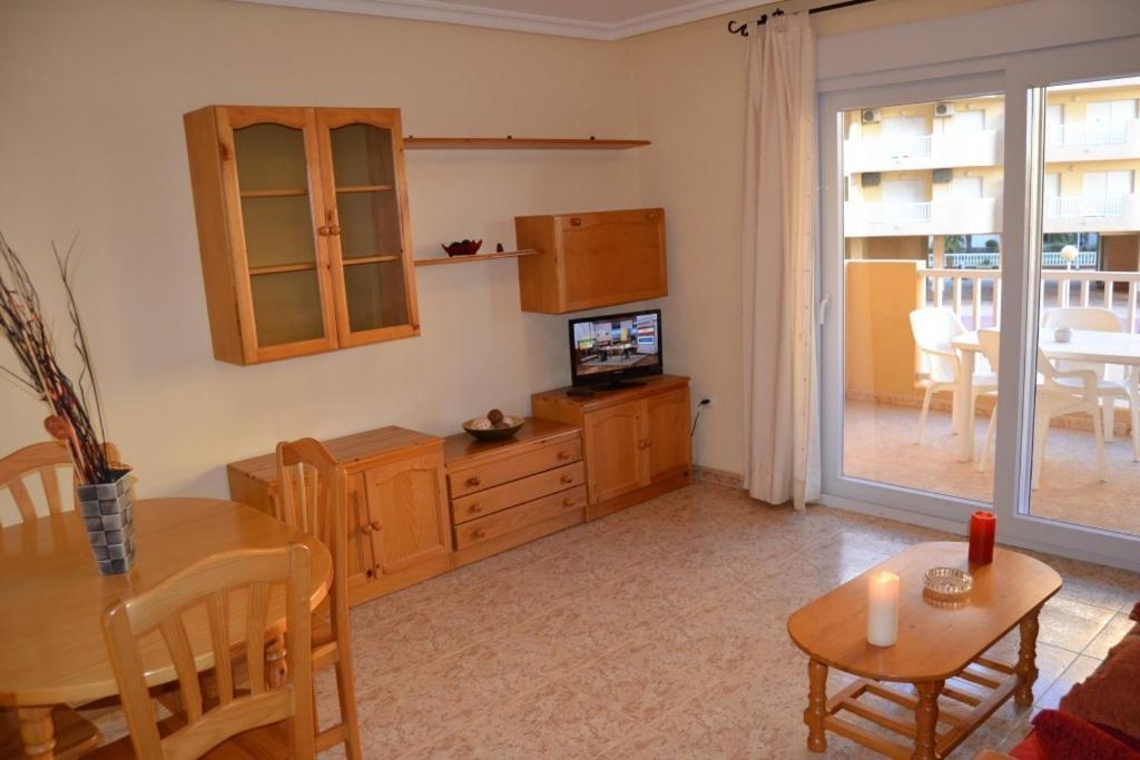 Apartamentos Turísticos Puerto Tomás Maestre La Manga del Mar Menor Habitación foto