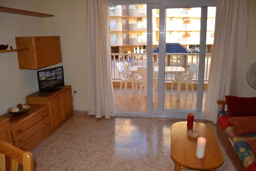 Apartamentos Turísticos Puerto Tomás Maestre La Manga del Mar Menor Habitación foto